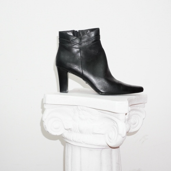 Worthington Shoes - Worthington Black Pointed Casual Booties